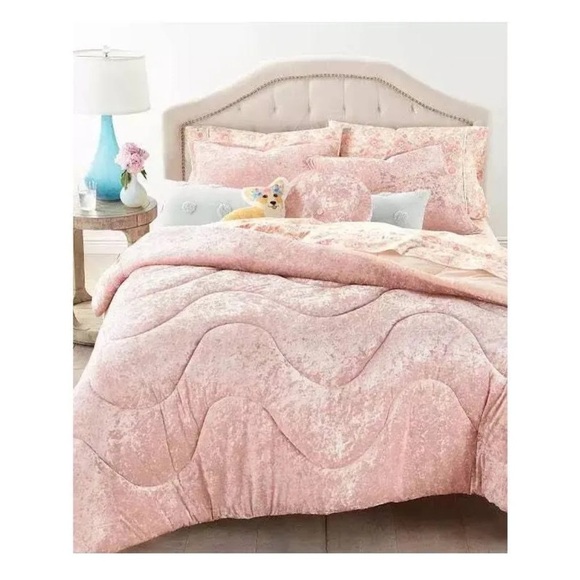 WHIM BY MARTHA STEWART COLLECTION
Corduroy 2 Pc. Twin/Twin XL
Comforter - Picture 1 of 7